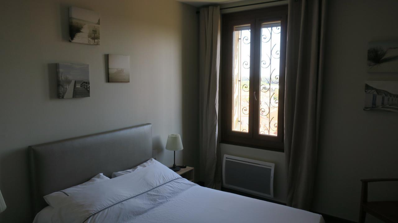 Aparthotel Au Remp'Arts Elne Exterior foto